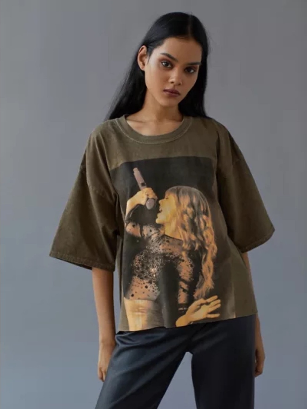 NWOT Taylor Swift Red Album Urban Outfitters Exclusive Graphic Tee Large New